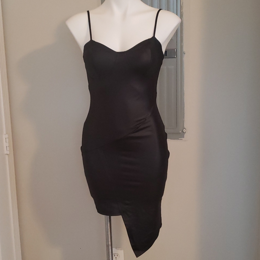 LITTLE BLACK DRESS